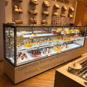 It is a cake, pastry, cookies and dessert display counter made of Korean, SS, and glass used in Bakeries, cafes, and hotels.
